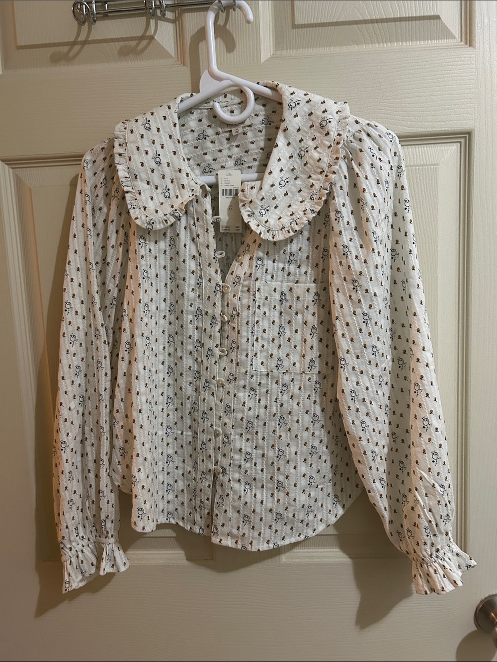 Anthropologie Pilcro Women’s White Floral Button-Up Blouse size Xsmall